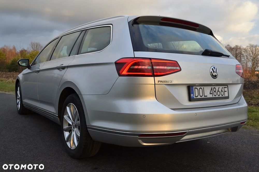 Volkswagen Passat 2.0 TDI (BlueMotion Technology) Highline - 5