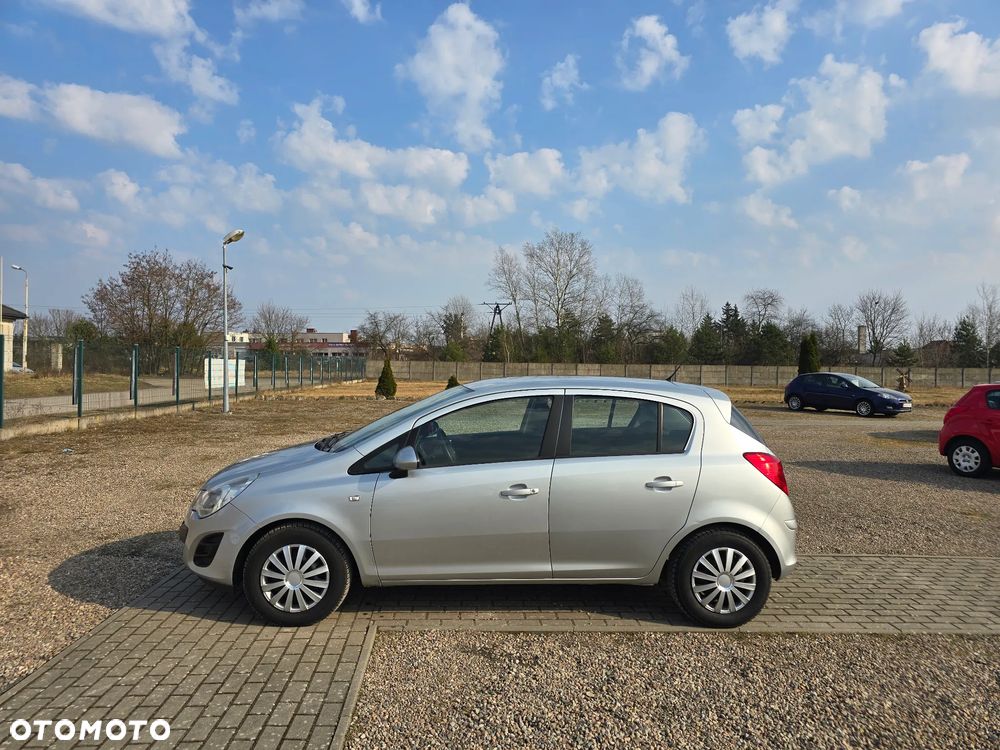Opel Corsa 1.4 16V Edition - 9