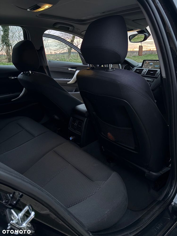 BMW Seria 1 120d - 14