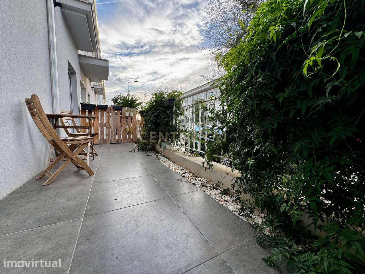 Apartamento T2 Como Novo | Terraço e Jardim | Garagem Fechada | Gião, - Grande imagem: 3/17