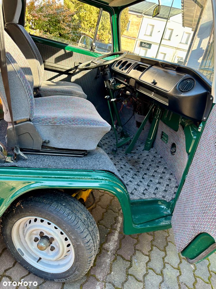 Volkswagen Transporter - 11