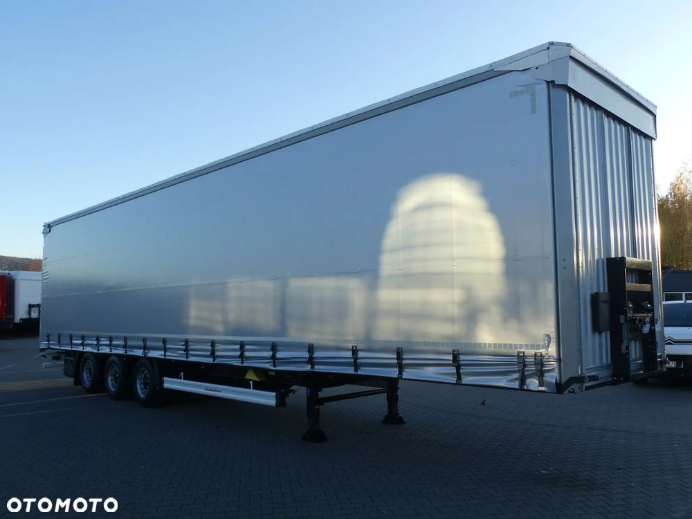 Kassbohrer MEGA / FIRANKA / OŚ PODNOSZONA / DACH PODNOSZONY / - 11