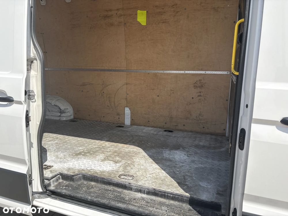 Volkswagen CRAFTER 35 TDI FURGON - 13