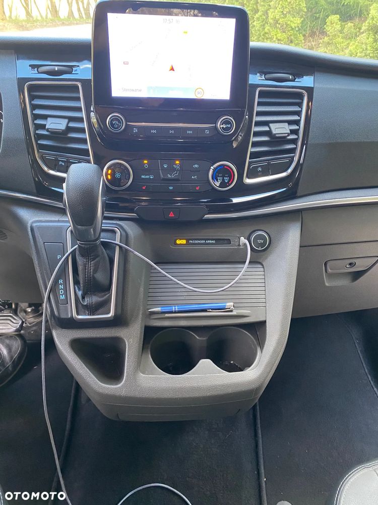 Ford Tourneo Custom - 17