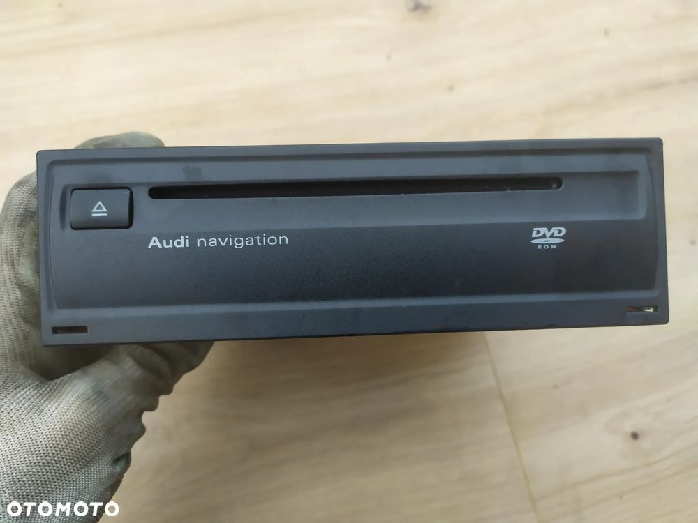 AUDI A6 C6 A8 D3 CZYTNIK PŁYT NAWIGACJI 4E0919887D