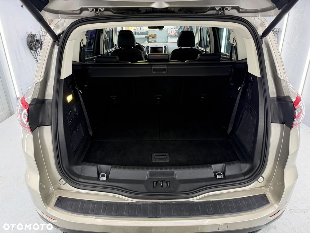 Ford S-Max 2.0 TDCi Titanium PowerShift - 26