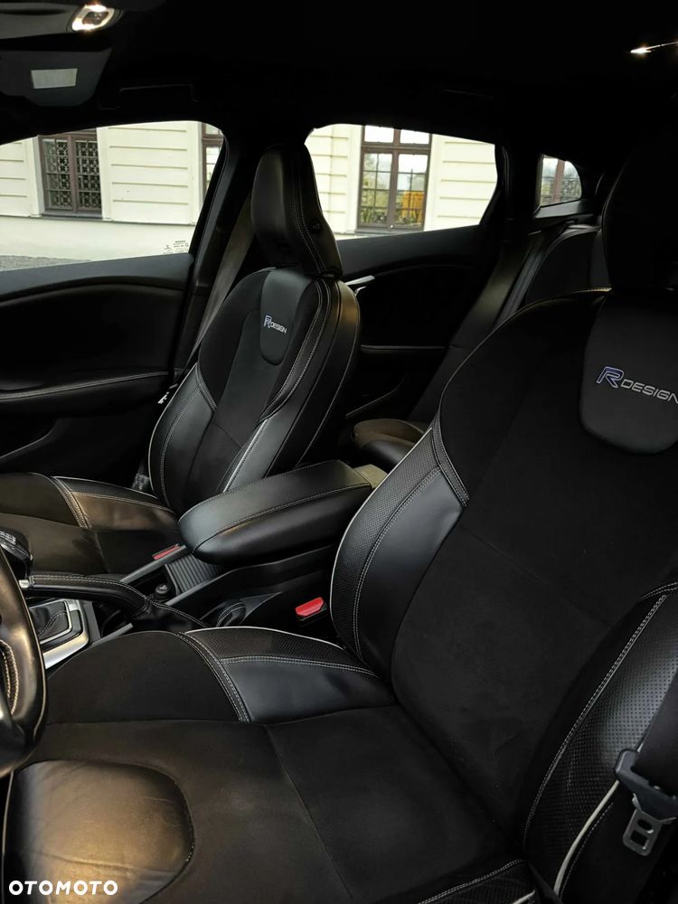 Volvo V40 D3 R-Design - 10
