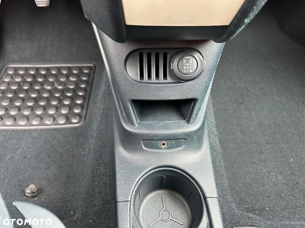 Ford KA - 25