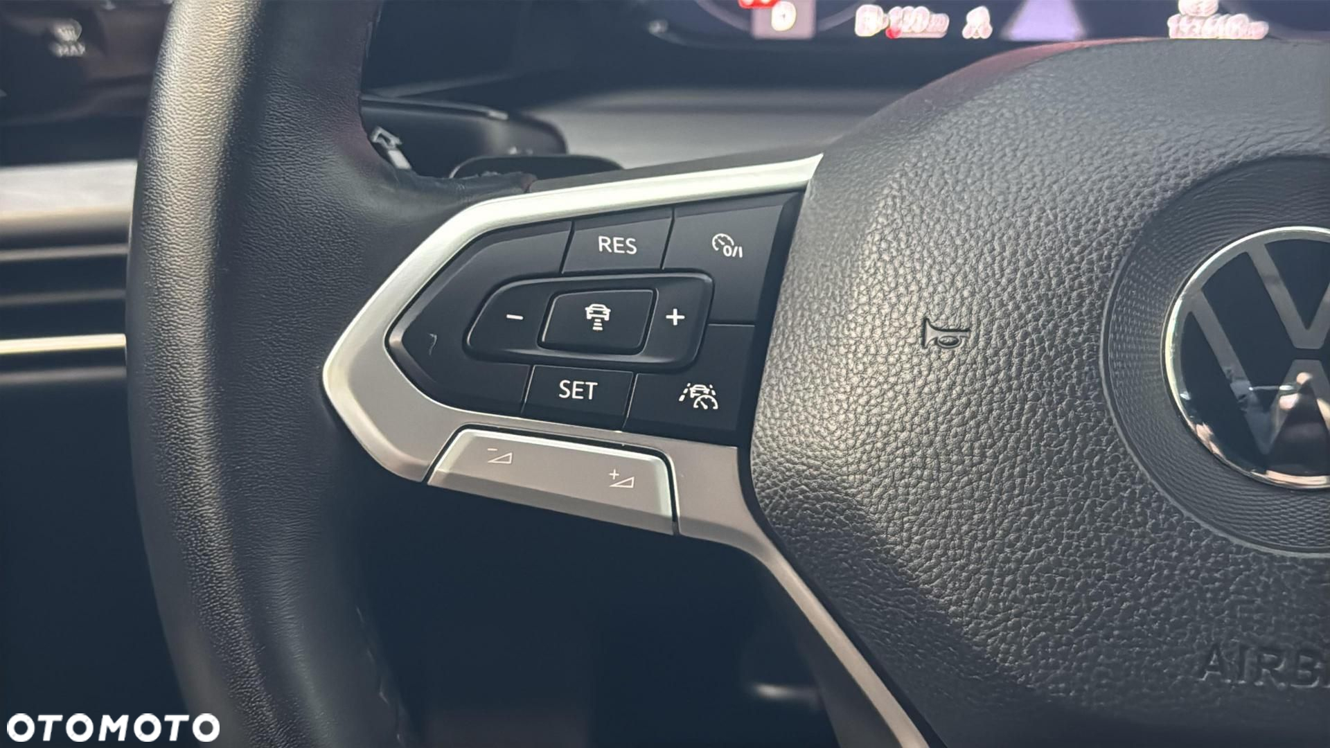Volkswagen Golf VIII 2.0 TDI Style DSG - 28