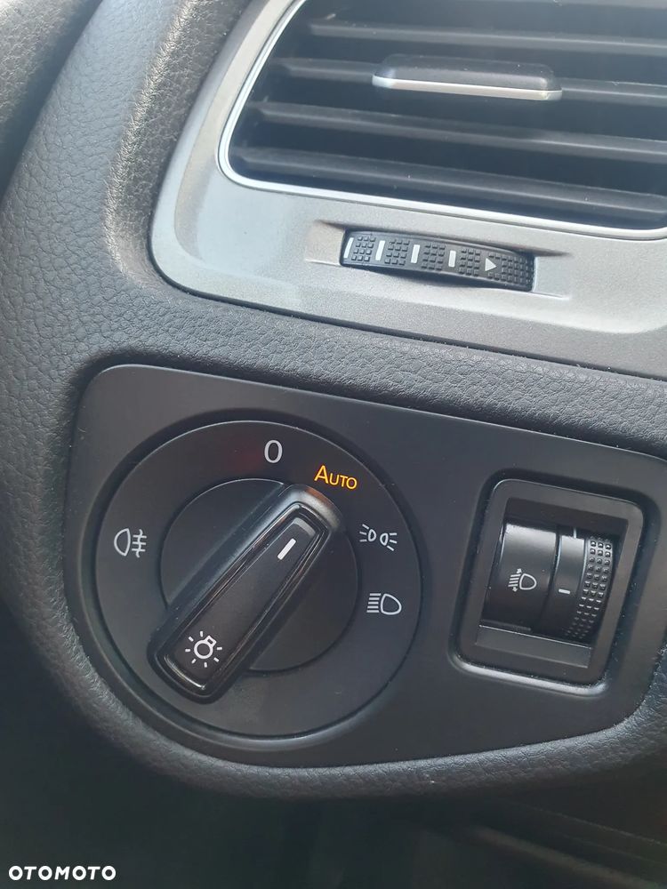 Volkswagen Golf 1.6 TDI BMT Comfortline - 33