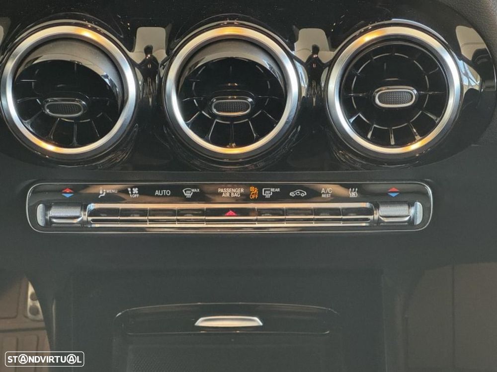Mercedes-Benz GLA 250 e AMG Line - 21