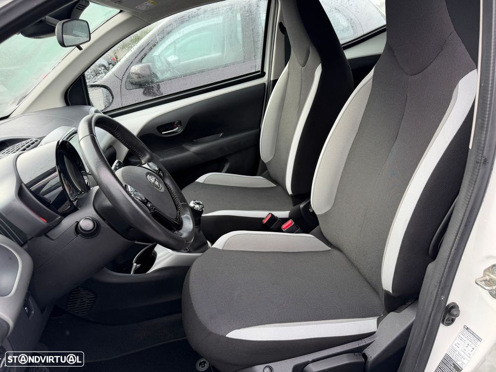 Toyota Aygo 1.0 X-Play+AC+X-Touch - 10