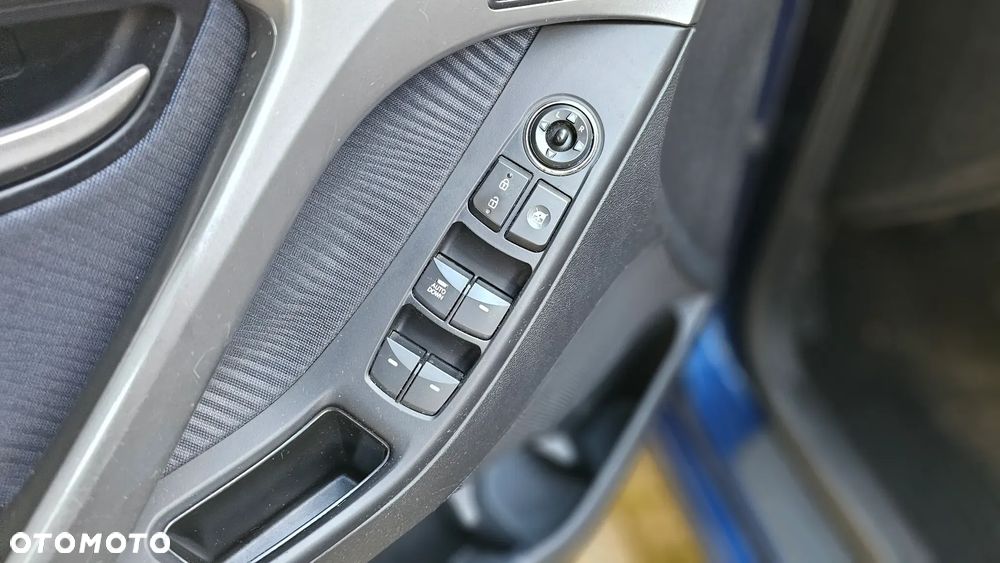 Hyundai Elantra - 28