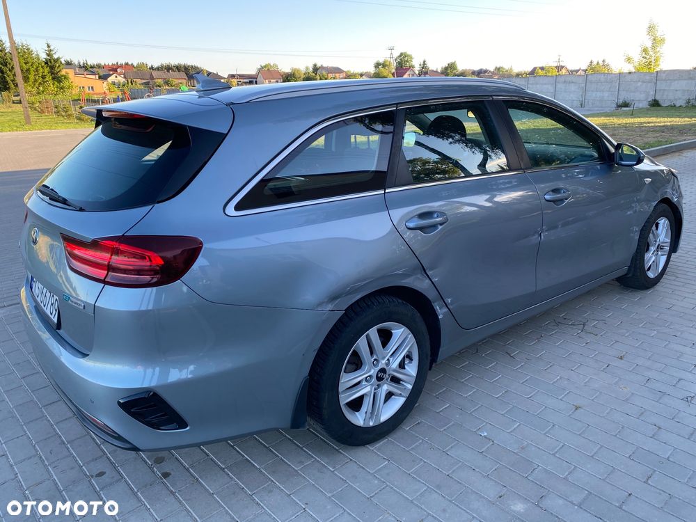 Kia Ceed 1.6 CRDi mHEV M - 12