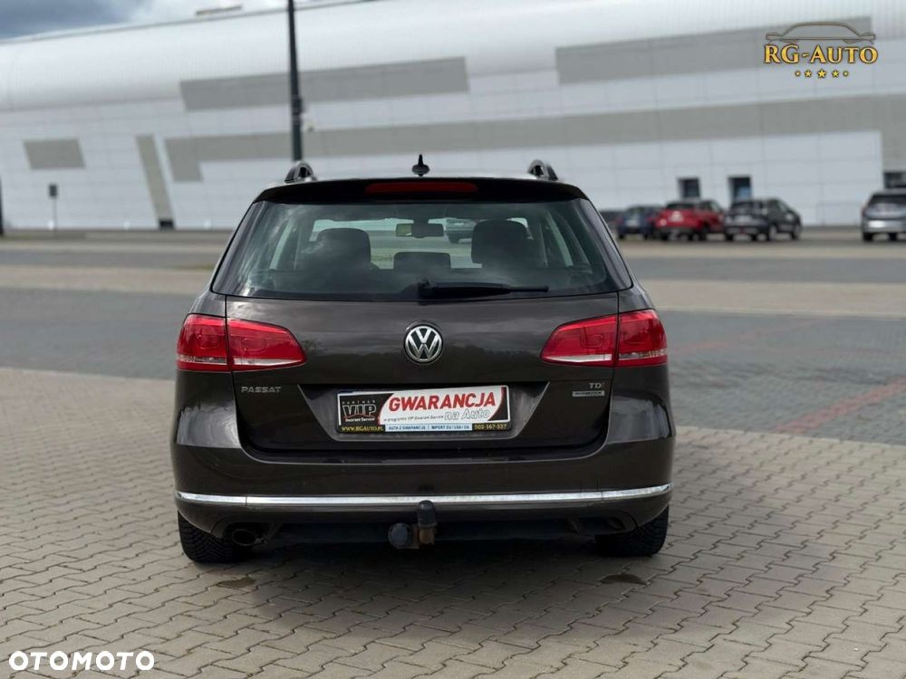 Volkswagen Passat - 11