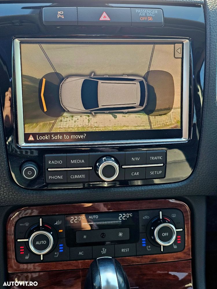 Volkswagen Touareg - 13