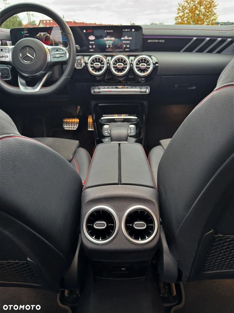 Mercedes-Benz CLA AMG 35 4Matic AMG Speedshift 7G-DCT - 26