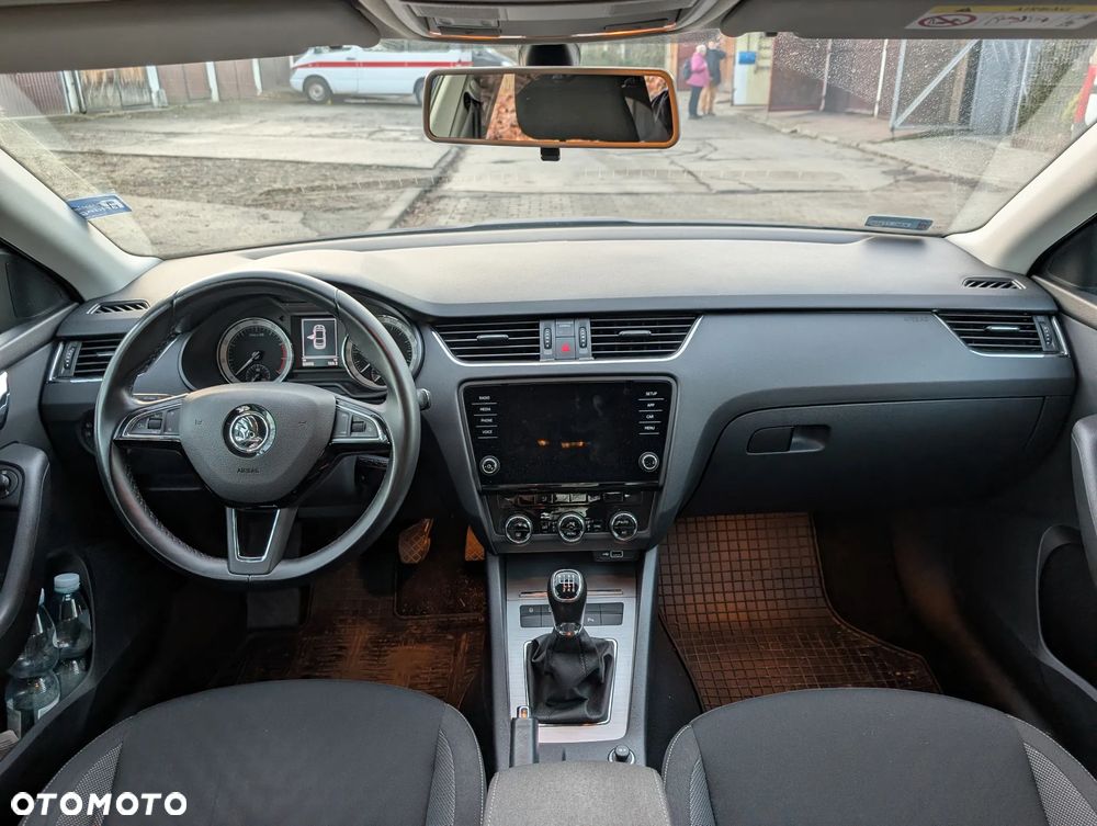Skoda Octavia 1.5 TSI ACT Ambition - 9