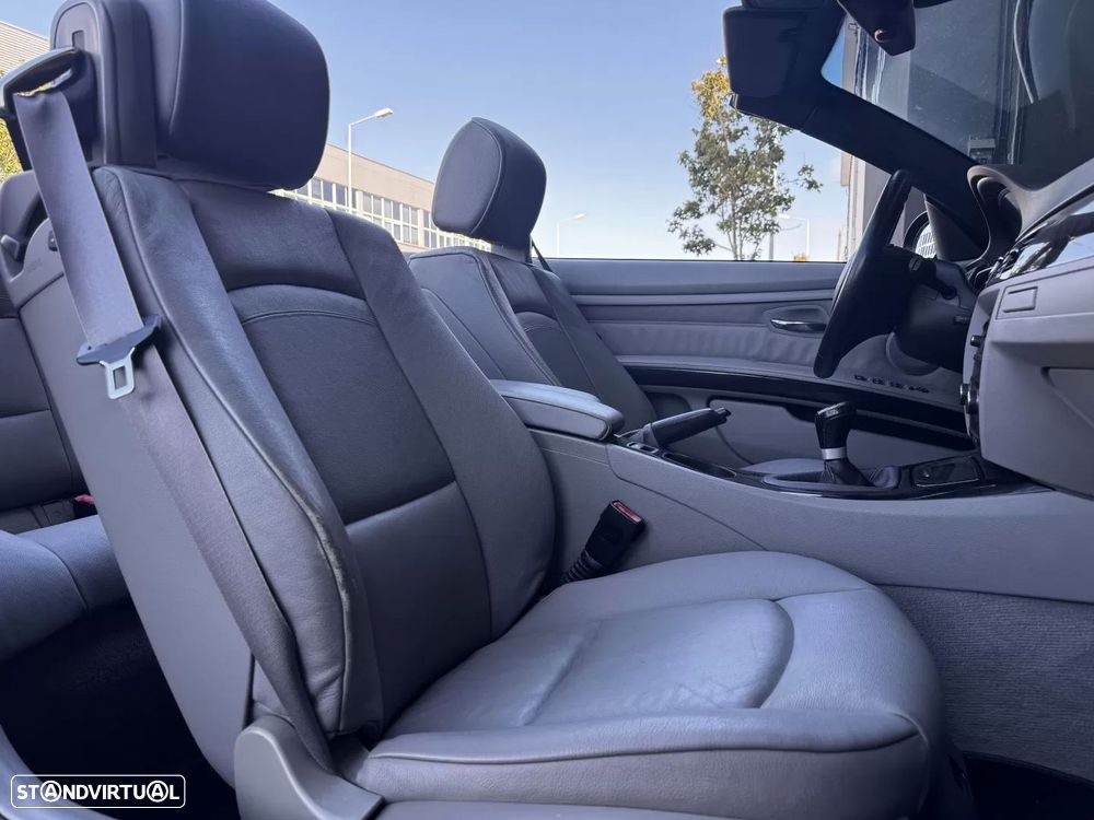 BMW 320 i Cabrio - 24
