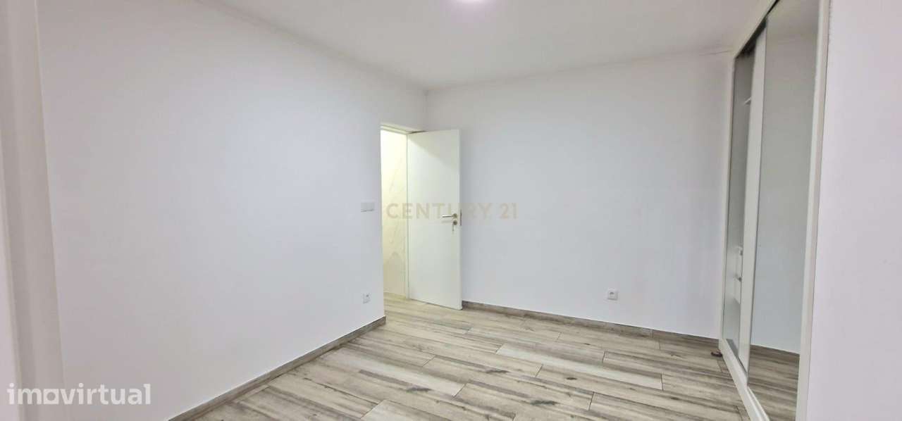 Loja convertida em apartamento. Oportunidade única! - Grande imagem: 4/8