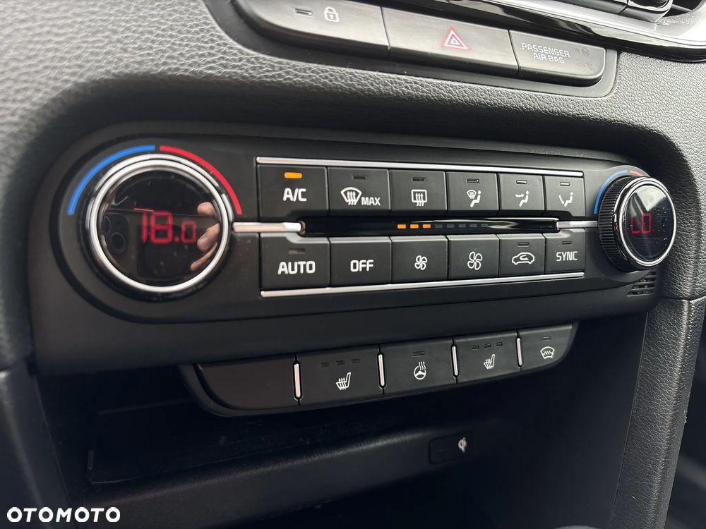 Kia Ceed 1.4 T-GDI L Business Line DCT - 20