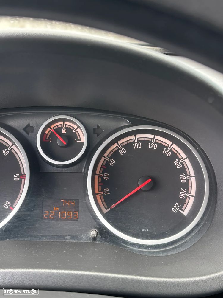 Opel Corsa 1.3 CDTI Enjoy EcoFLEX - 19