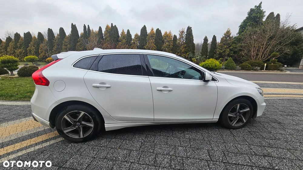 Volvo V40 D2 Drive-E R-Design Kinetic - 6