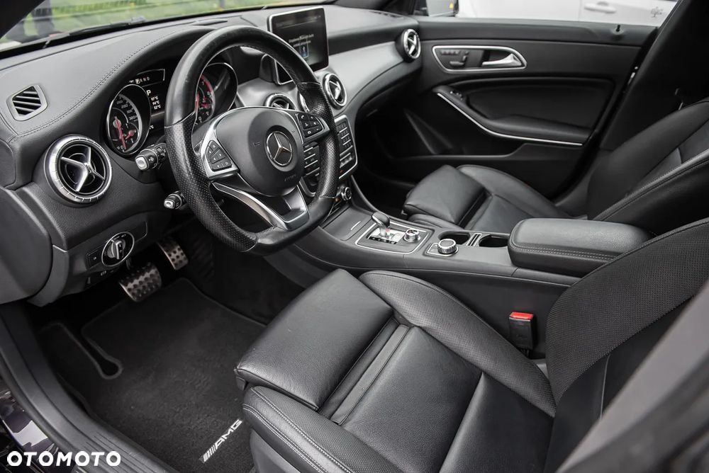Mercedes-Benz CLA AMG 45 4Matic Shooting Brake AMG Sp.sh 7G-DCT - 15