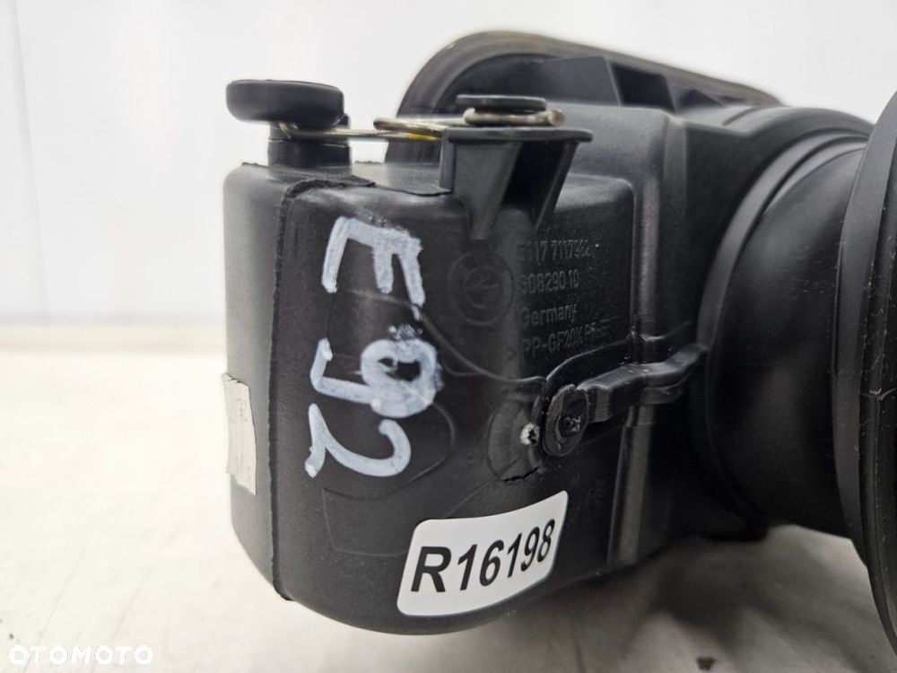 Klapka wlewu paliwa BMW E92 Coupe 04-12r. korek zbiornika paliwa 354/7 Titansliber Metallic 7117982 - 12