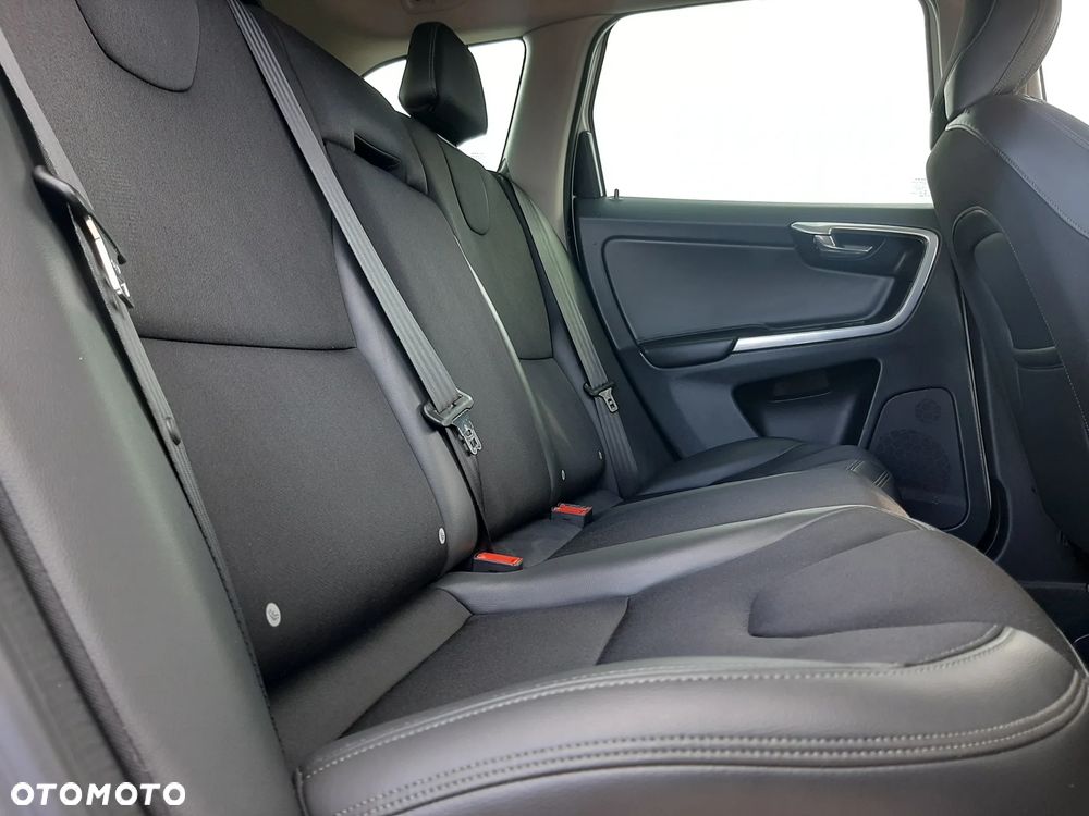 Volvo XC 60 - 33