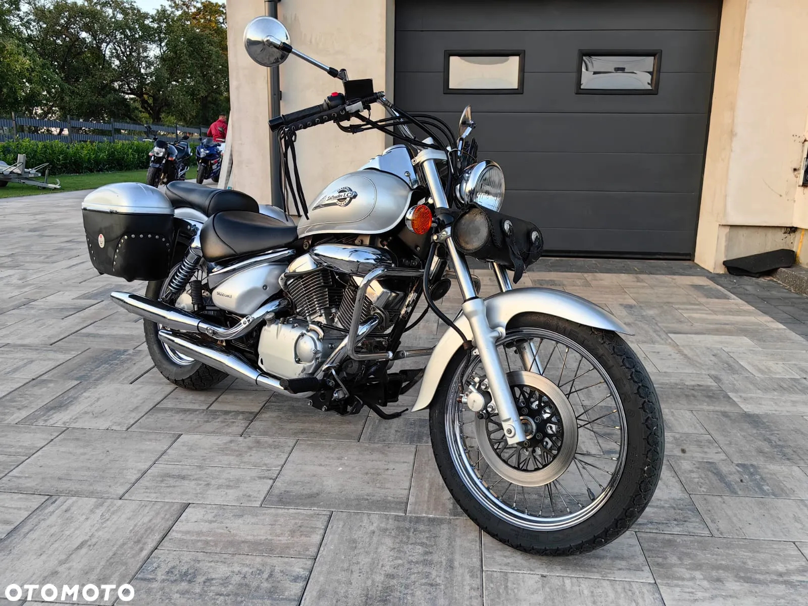 Suzuki Intruder - 21