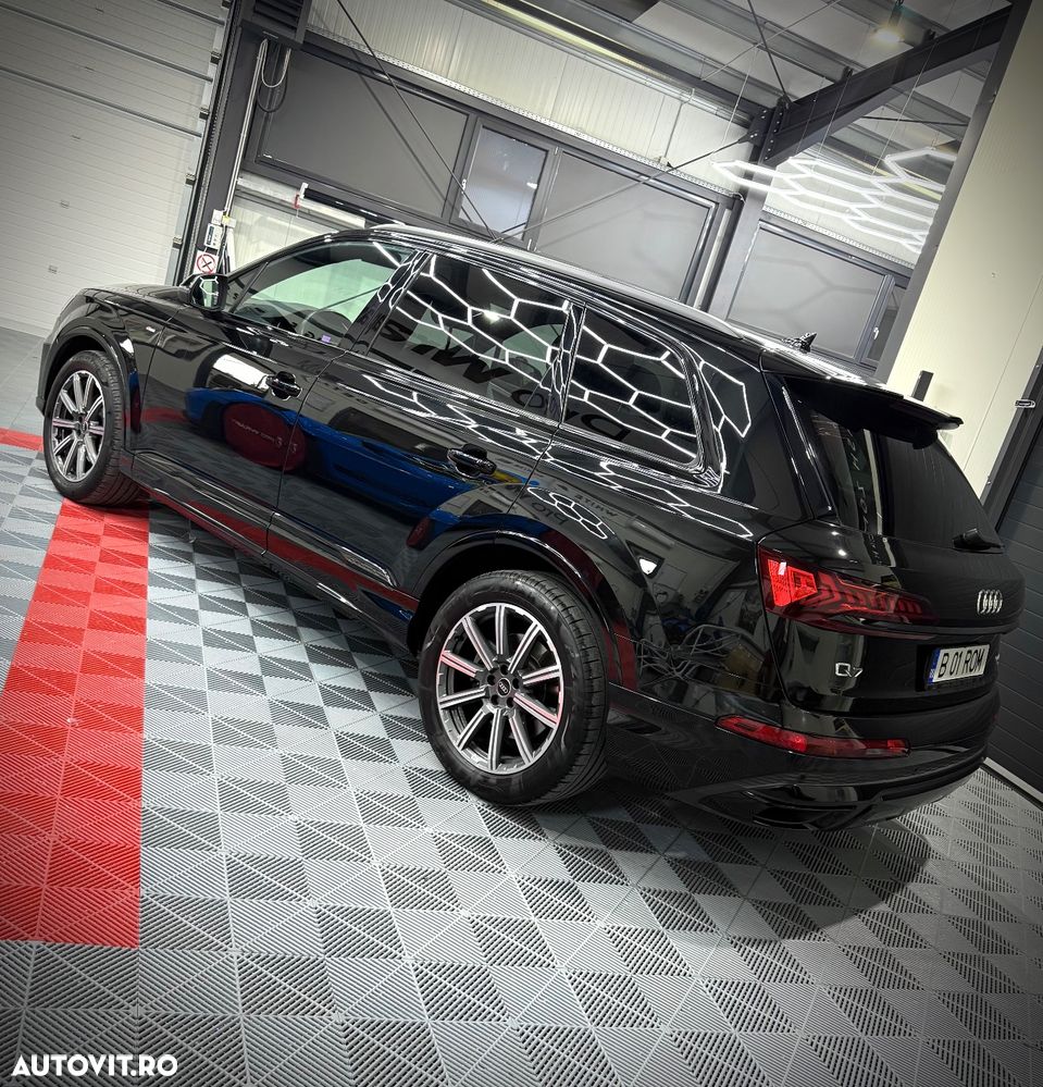 Audi Q7 3.0 55 TFSI quattro Tiptronic S Line - 1