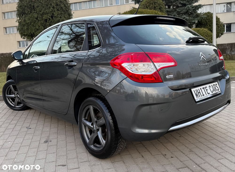 Citroën C4 e-HDi 115 Exclusive - 3