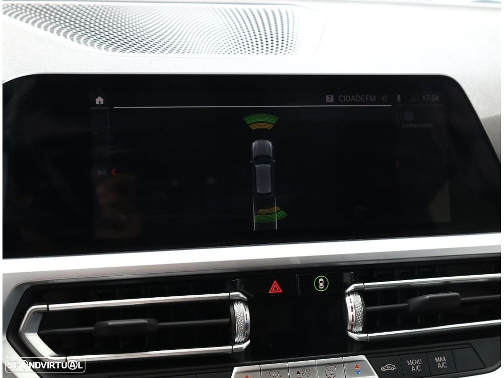 BMW 318 d Touring Line Sport Auto - 33