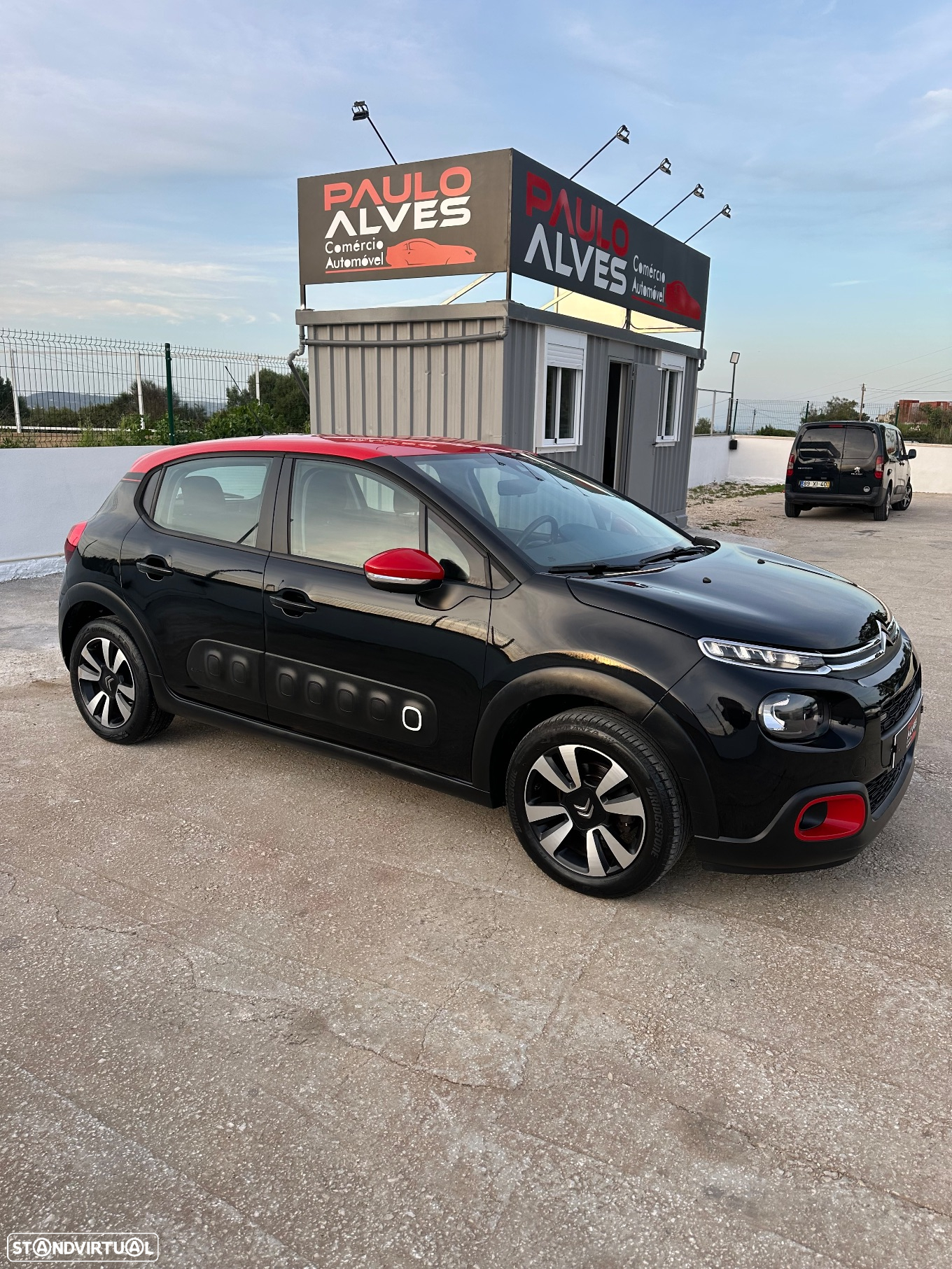 Citroën C3 1.2 PureTech Shine - 27