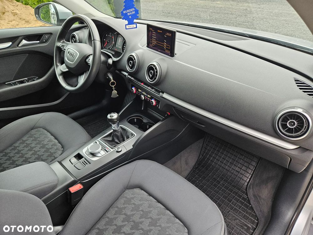 Audi A3 Sportback 1.6 TDI (clean diesel) Attraction - 14