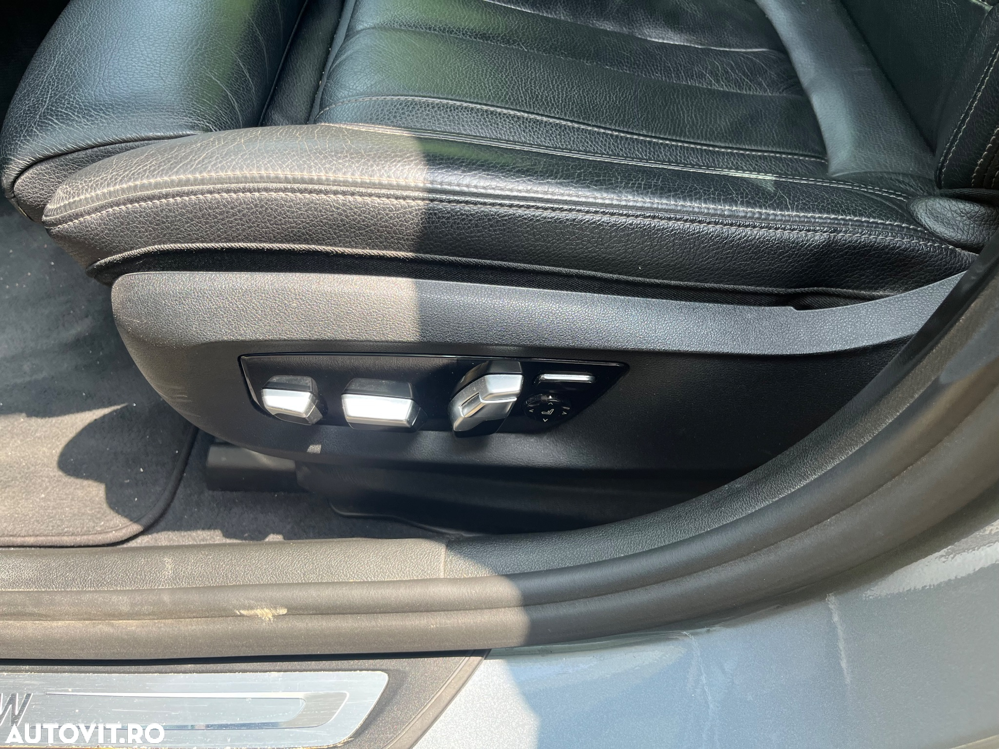 BMW Seria 5 520d AT - 11