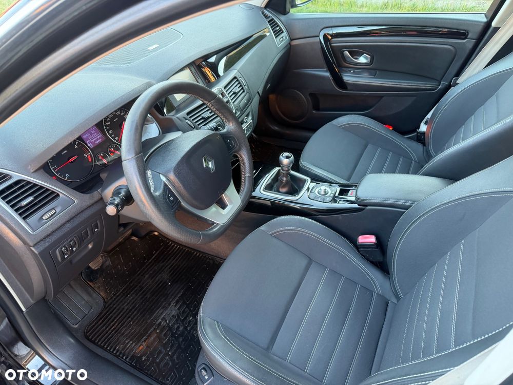Renault Laguna dCi 150 FAP Start-Stop Bose Edition - 25