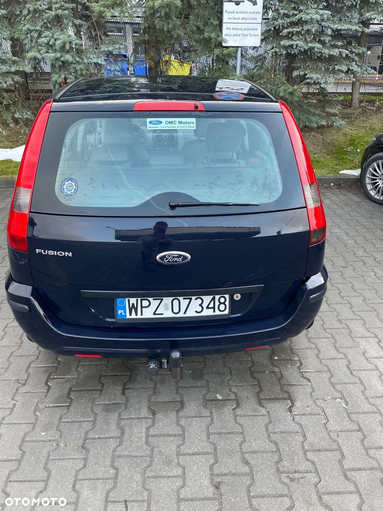 Ford Fusion - 7