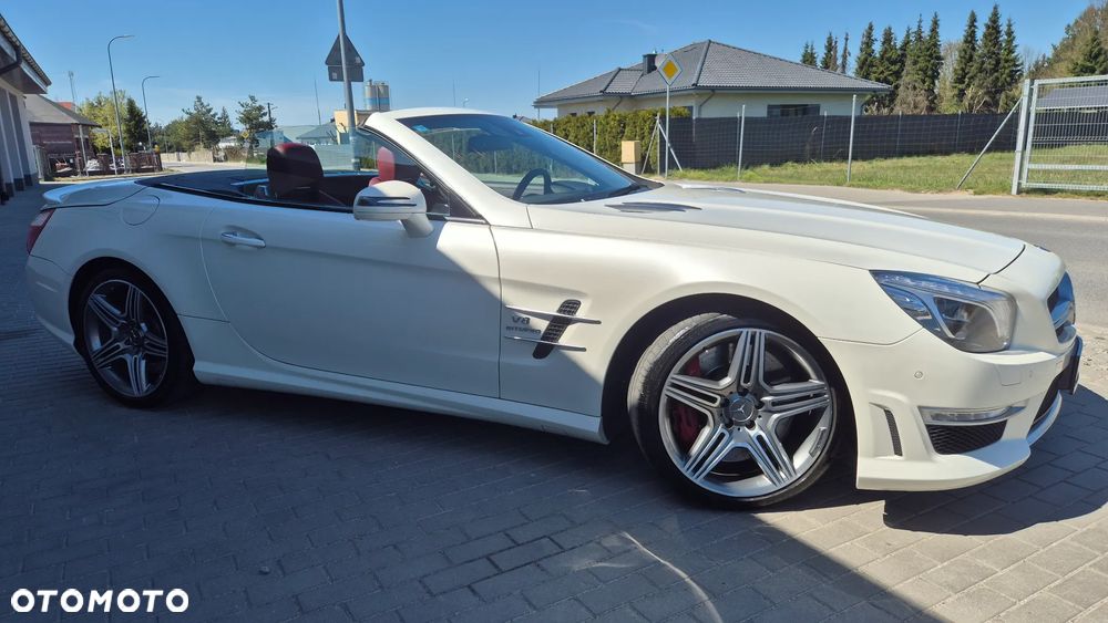 Mercedes-Benz SL 63 AMG - 21