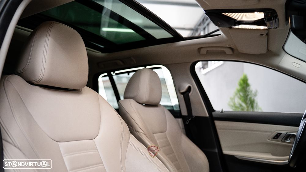 BMW 320 e Touring Line Luxury Auto - 37