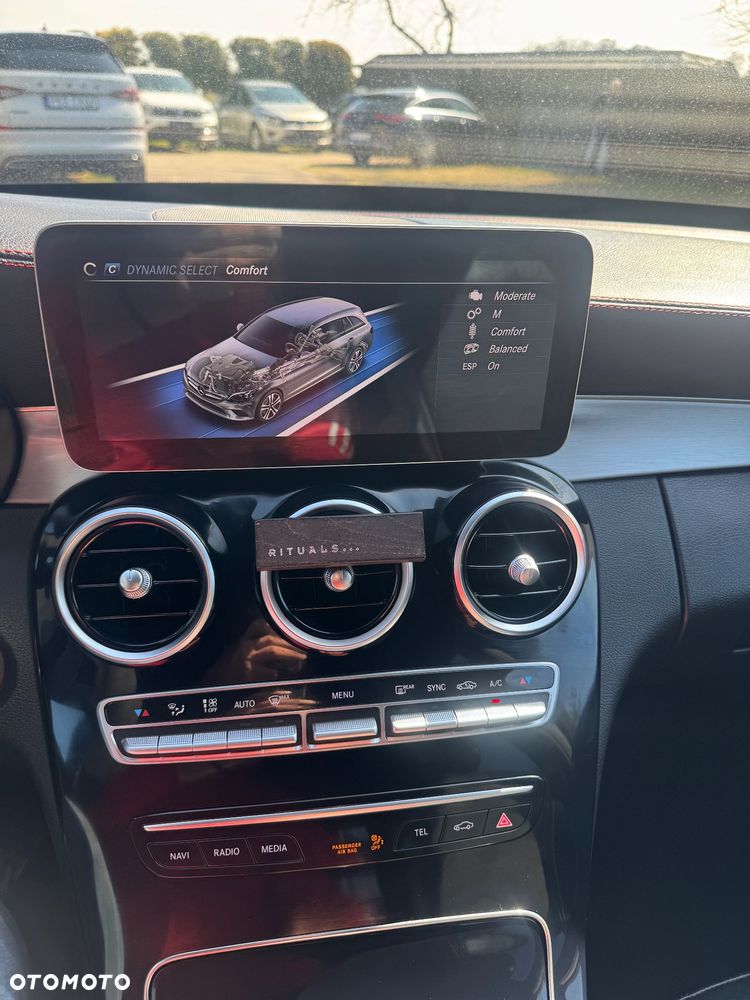 Mercedes-Benz Klasa C AMG 43 4Matic AMG TCT 9G - 29