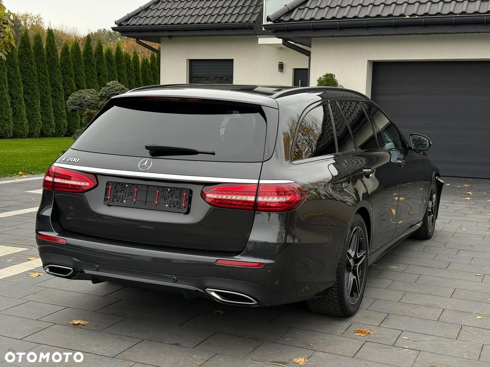 Mercedes-Benz Klasa E 200 4Matic 9G-TRONIC AMG Line - 8