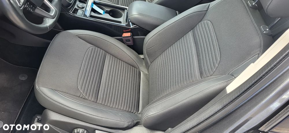 Ford Kuga - 19