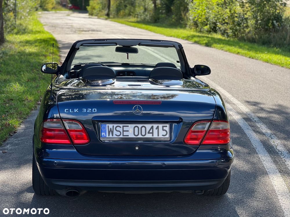 Mercedes-Benz CLK - 12