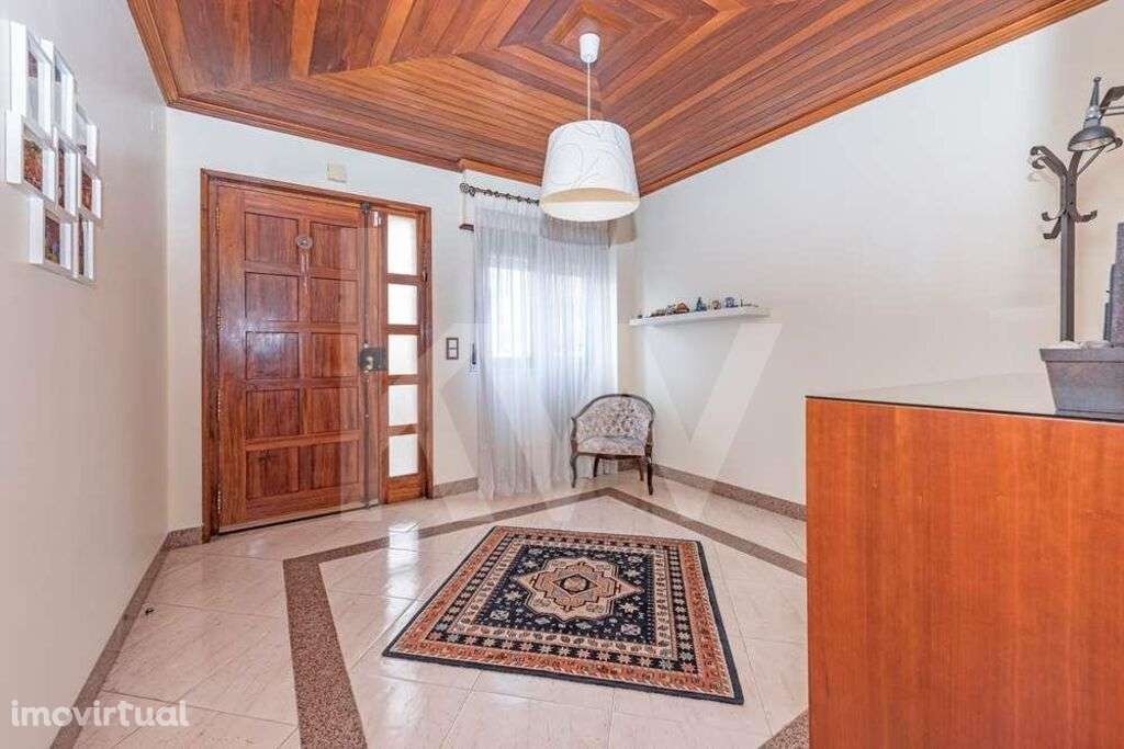 Moradia T4 +1 na Rua do Vale Verde - Fanqueiro - Grande imagem: 4/36