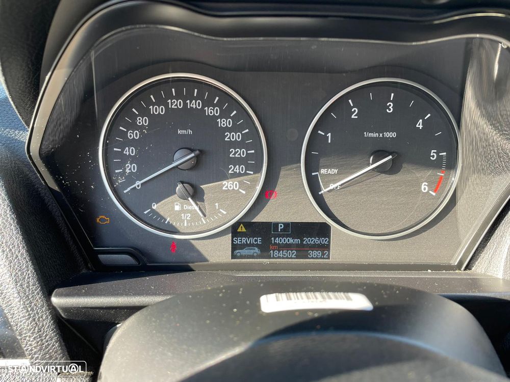 BMW 118 dA Line Sport - 12