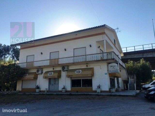 Vende-se Café/Restaurante com Habitação - P1712/16 - Grande imagem: 3/38