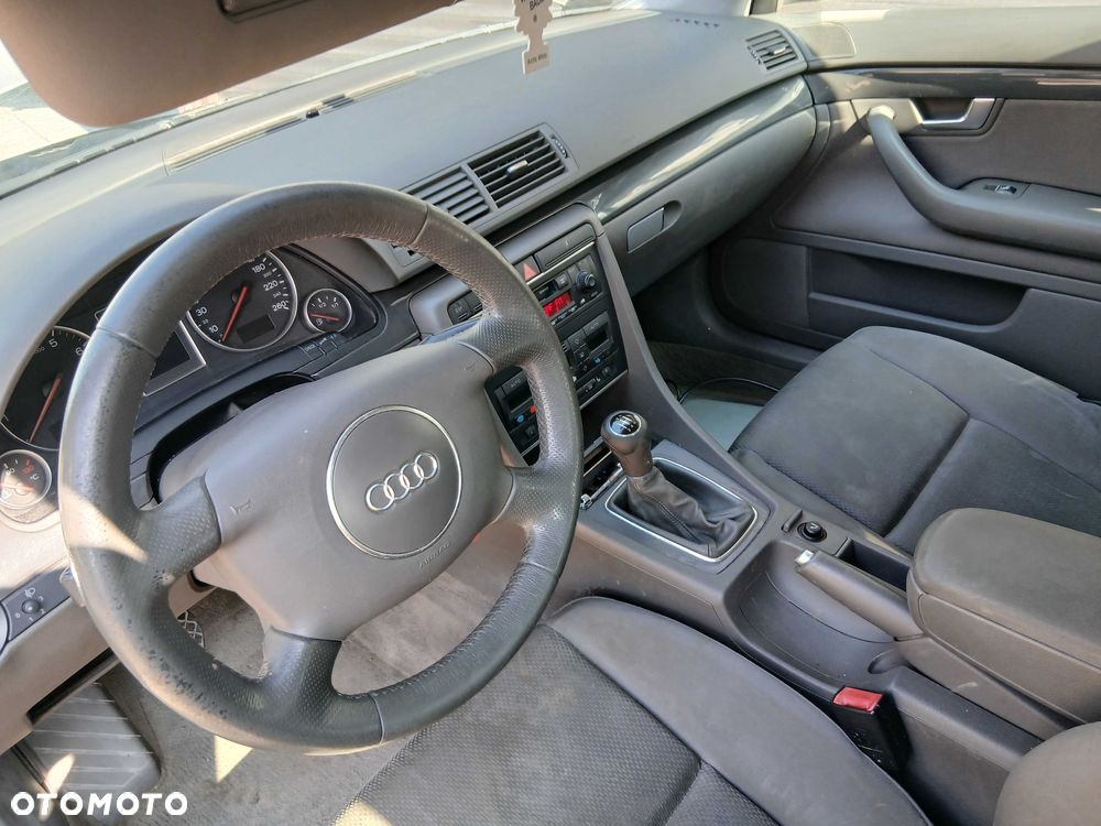 Audi A4 Avant - 5