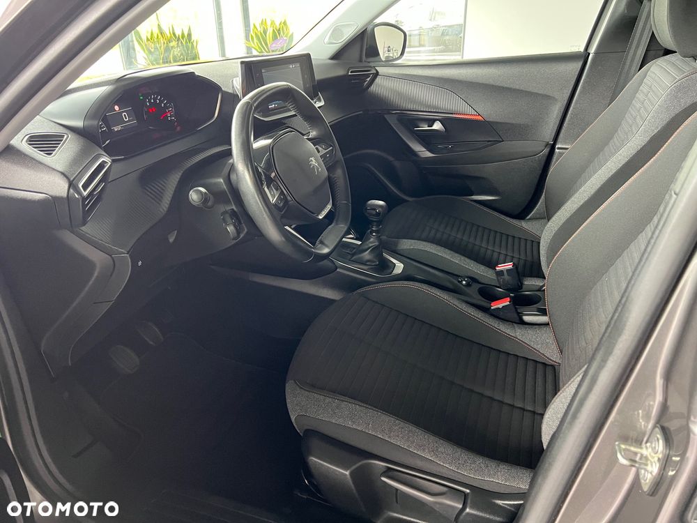 Peugeot 2008 - 10
